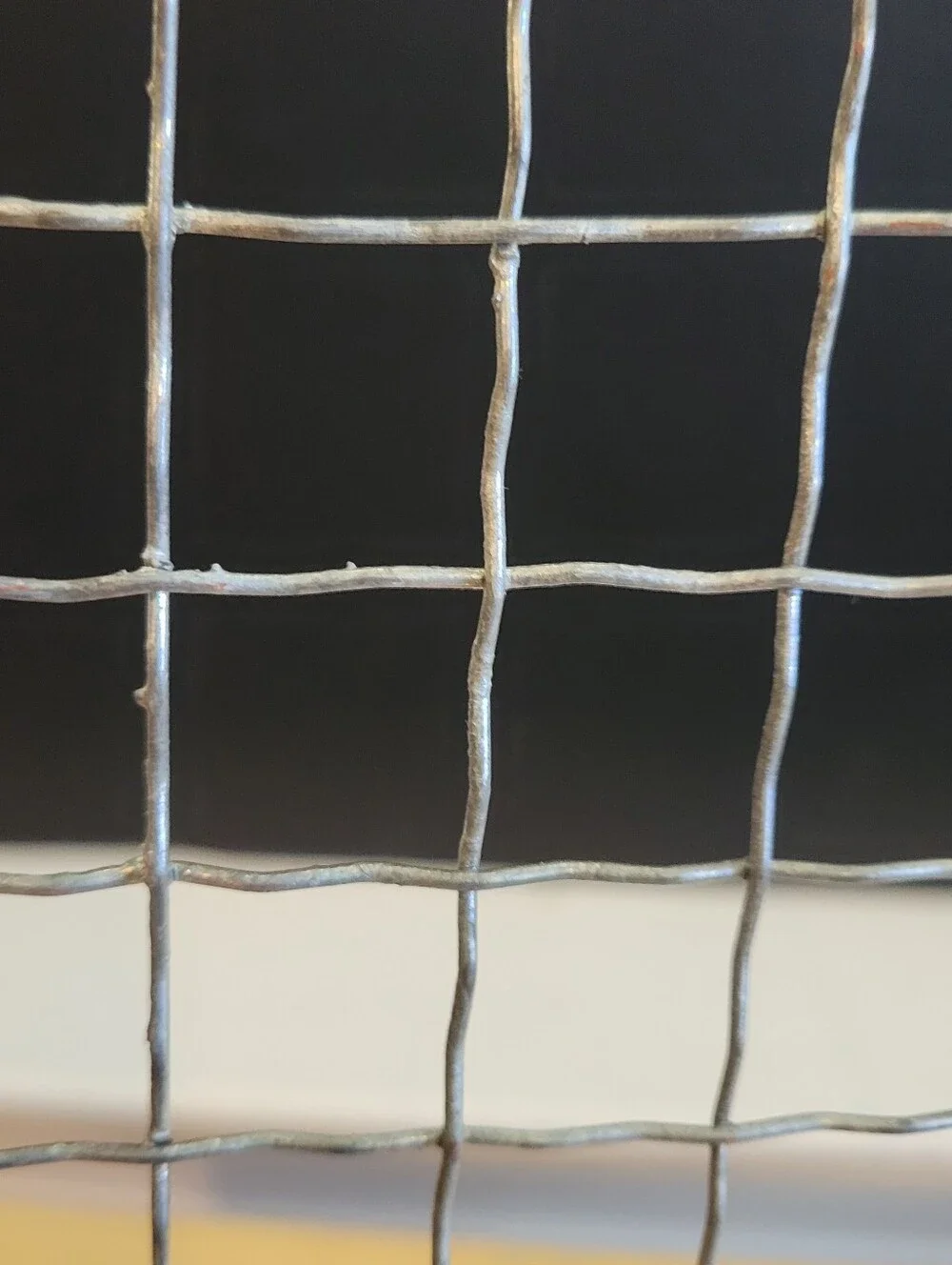 Vintage Small Wire Rack Grid Design - Picture 2 of 4